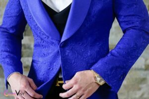 What Color Blazer With Black Pants? – Navy Blue!