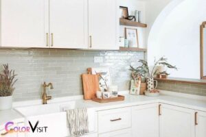 What Color Backsplash With White Countertop? :White Subway Tiles