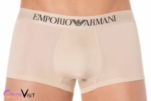 What Color Underwear to Wear With White Pants for Guys?
