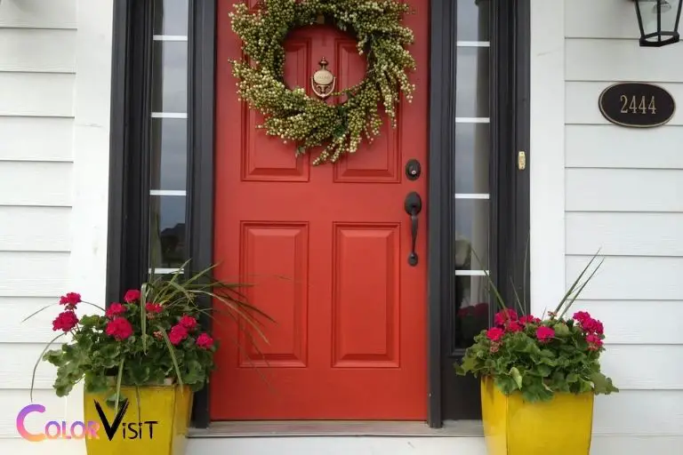 What Color Wreath for Red Door