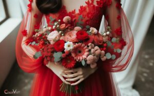 What Color Bouquet With Red Dress? White, Green!