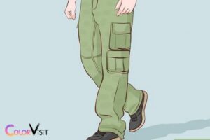 What Color Goes With Army Green Pants?