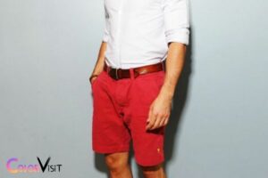 What Color Shirt Goes With Red Shorts? Neutral or Cool-toned