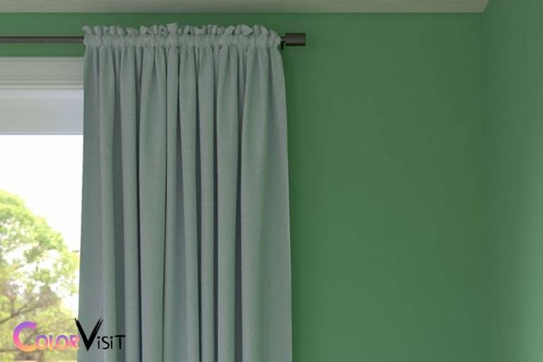 what wall color goes with green curtains