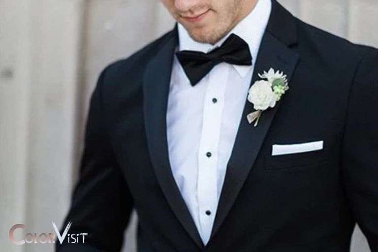 what color pocket square with black suit
