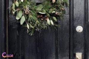 What Color Wreath for Black Door? Red, White, Silver Or gold