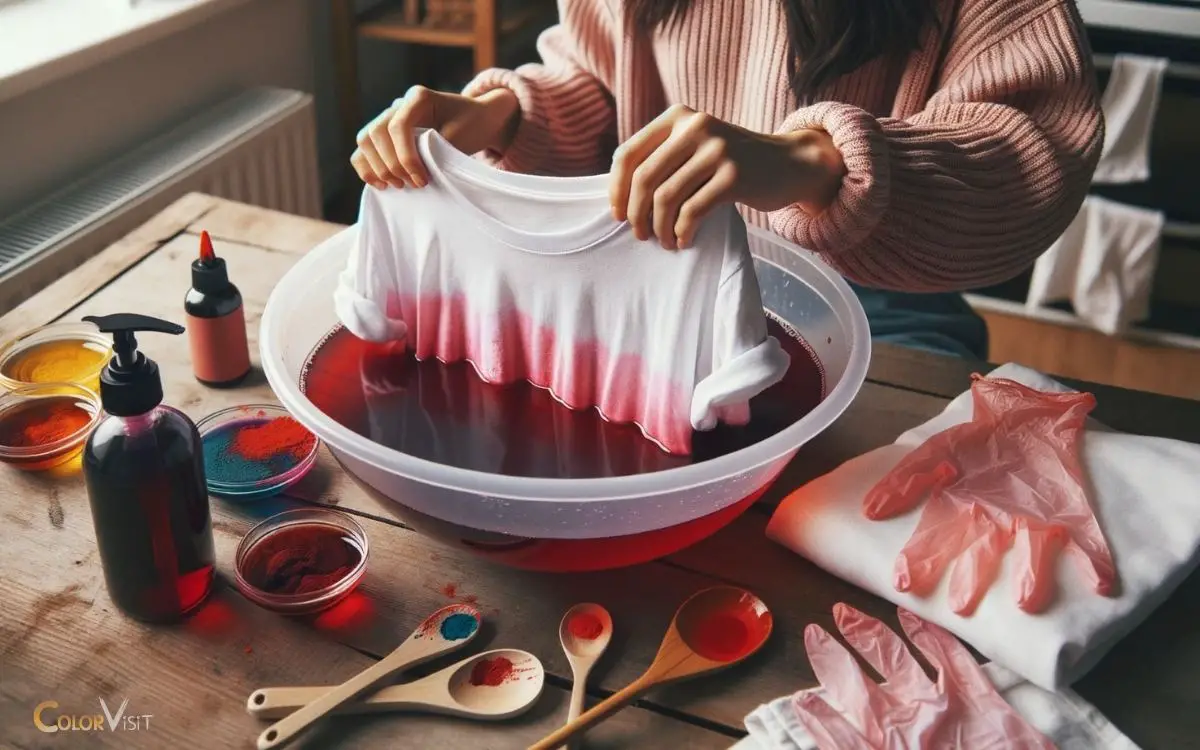 How to Dye a Shirt Red with Food Coloring
